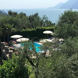 https://ferienhause-mit-pool-malcesine.hotelinveneto.com