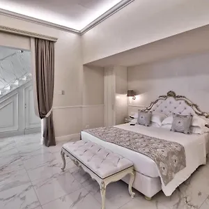 The Moon Boutique & **** فلورنس