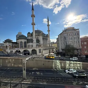 The Square 30 İstanbul