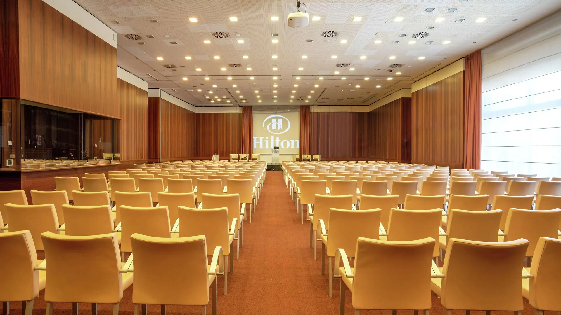 Doubletree By Hilton Florence Metropole Otel