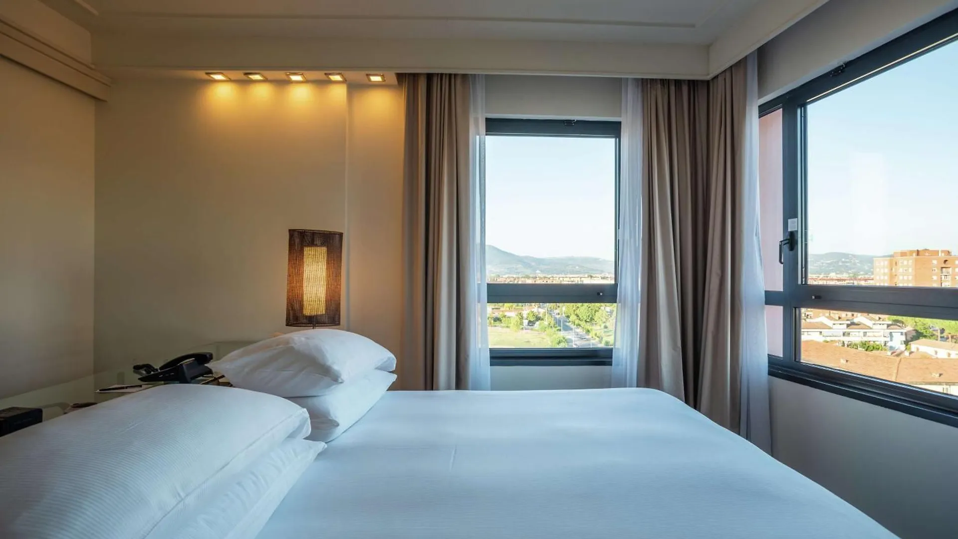 Otel Doubletree By Hilton Florence Metropole