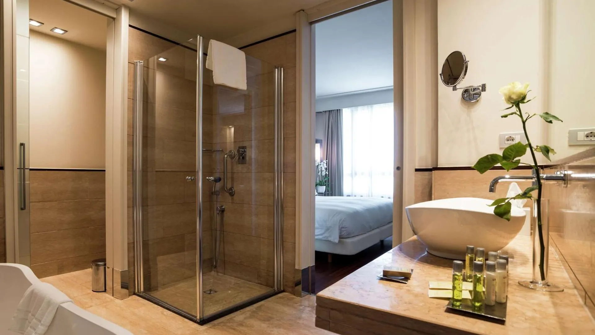 **** Otel Doubletree By Hilton Florence Metropole İtalya