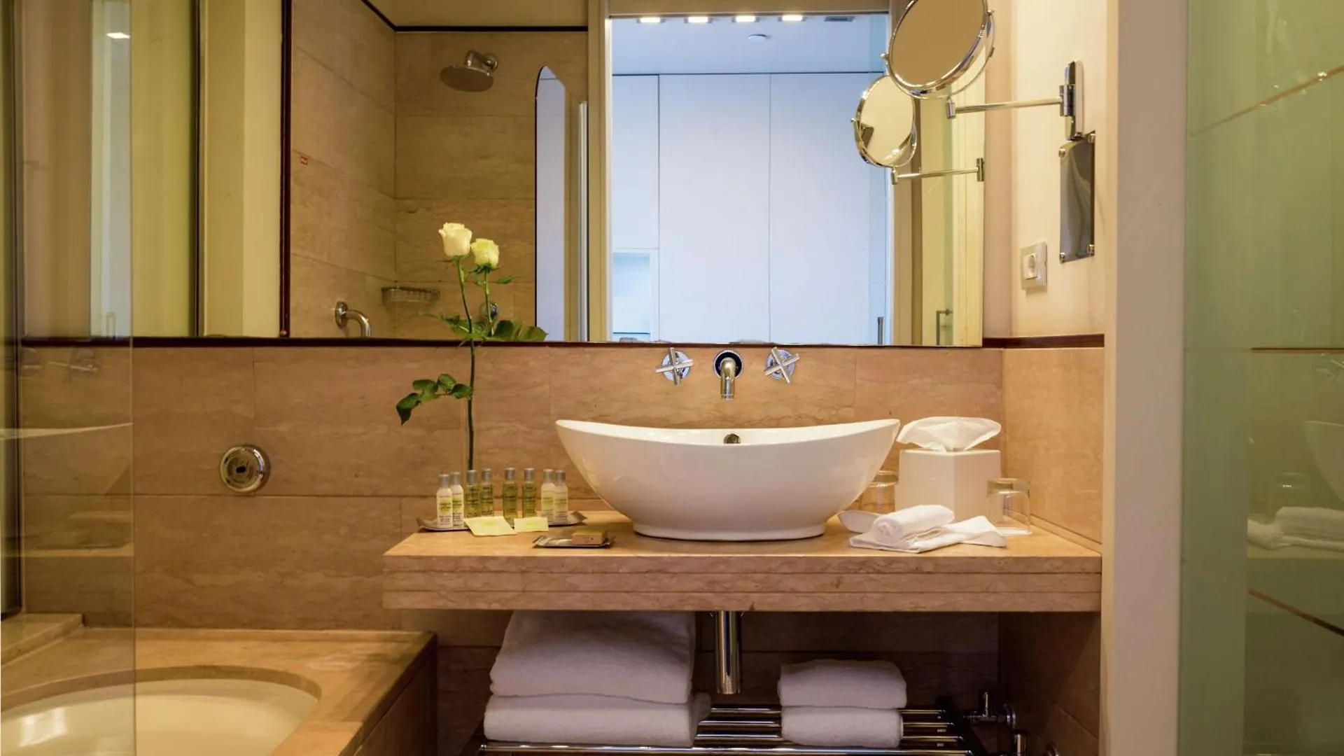 **** Otel Doubletree By Hilton Florence Metropole İtalya