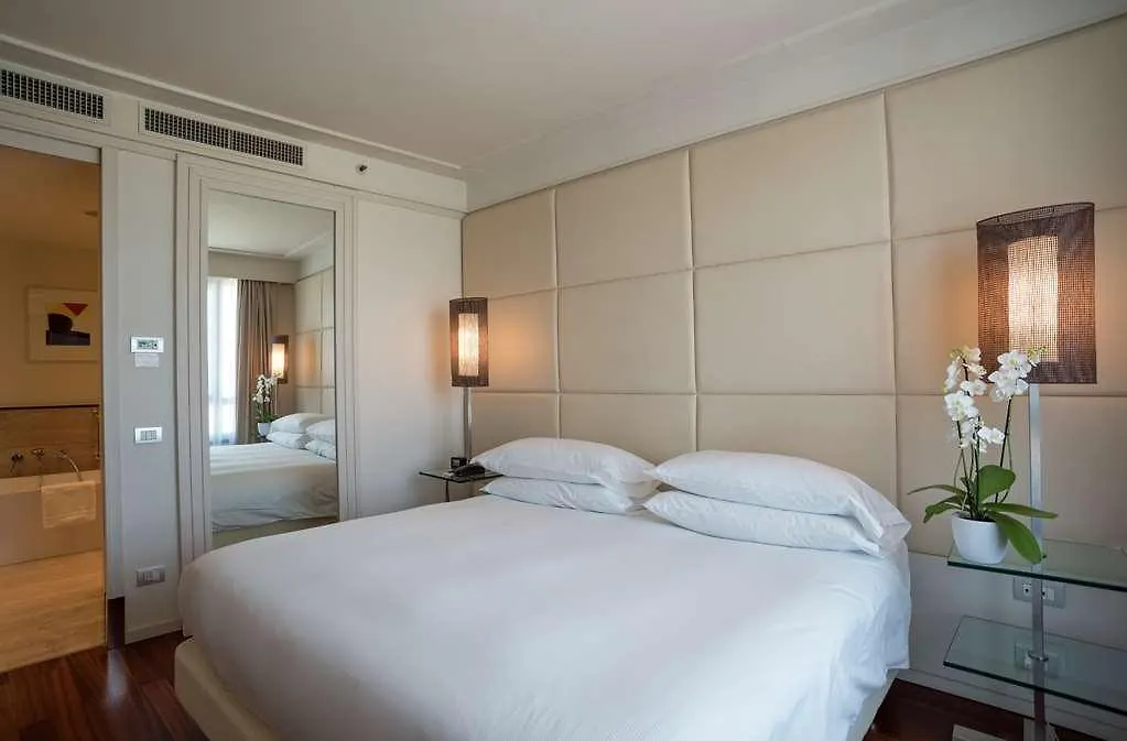 Doubletree By Hilton Florence Metropole Italy