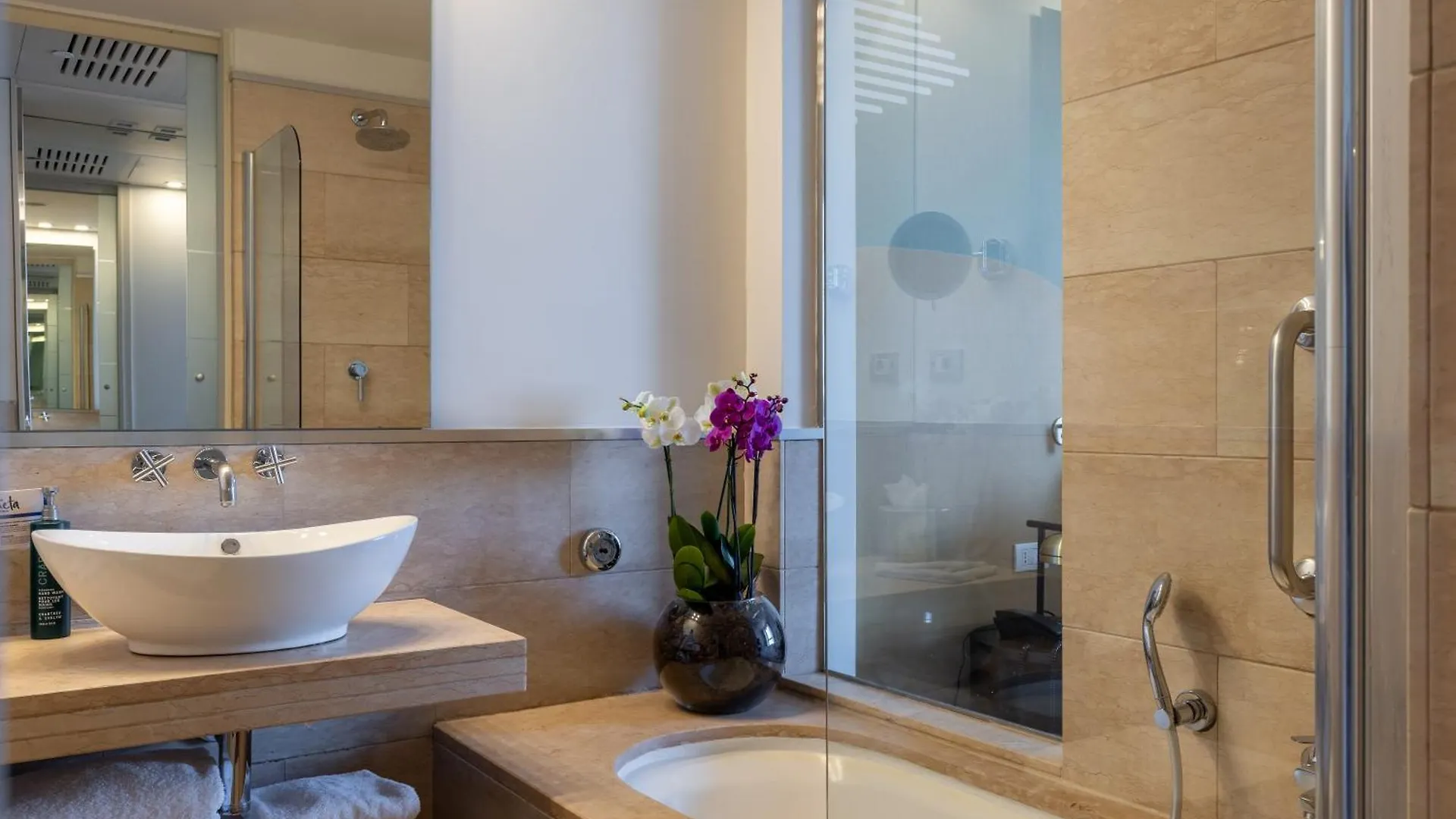 Doubletree By Hilton Florence Metropole Italy